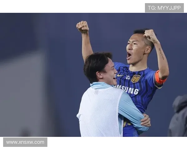 中国金球奖温情一幕吴曦时谢幕 中国金球奖温情一幕吴曦时谢幕